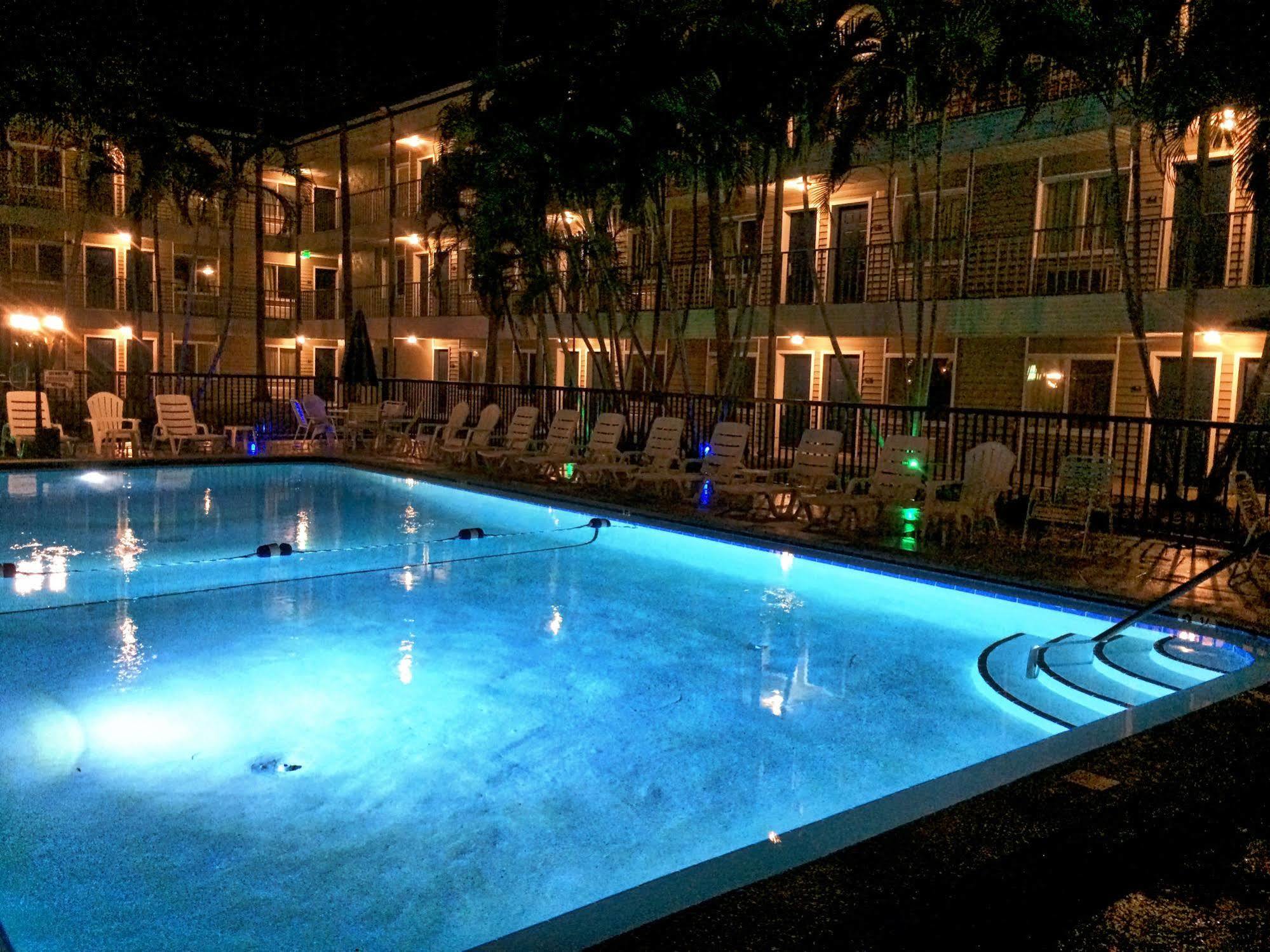 Lantern Inn&Suites - Sarasota South Bradenton Exterior foto
