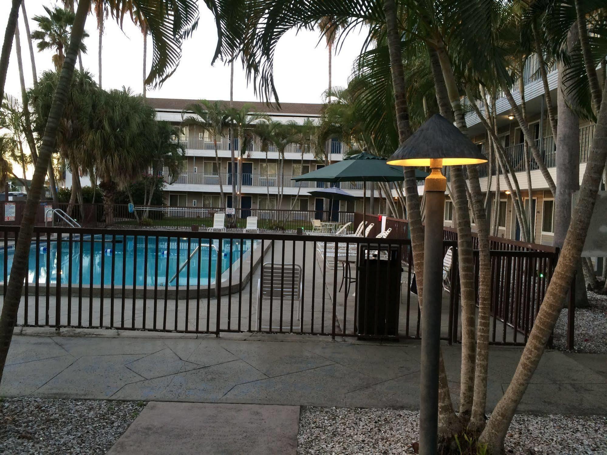 Lantern Inn&Suites - Sarasota South Bradenton Exterior foto