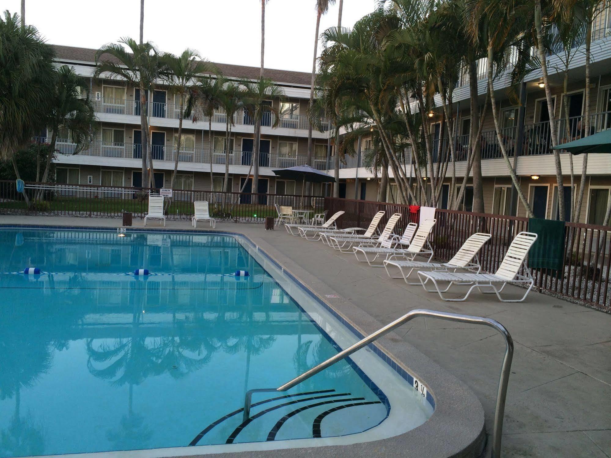 Lantern Inn&Suites - Sarasota South Bradenton Exterior foto
